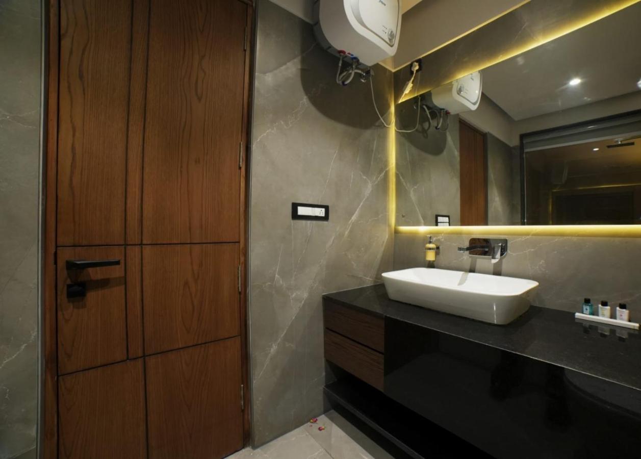 The Rohini Mansion A Unit Of The Monsoon & Pearl Palace Yamuna Nagar ภายนอก รูปภาพ